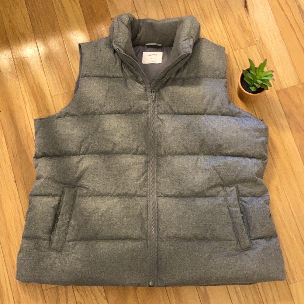 Men’s Old Navy vest